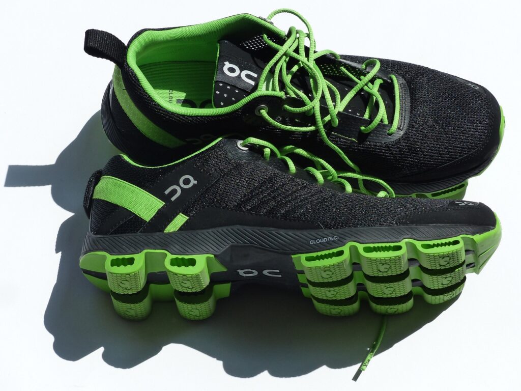 afvallen met hardlopen - hardloopschoenenmet gell/grone veters